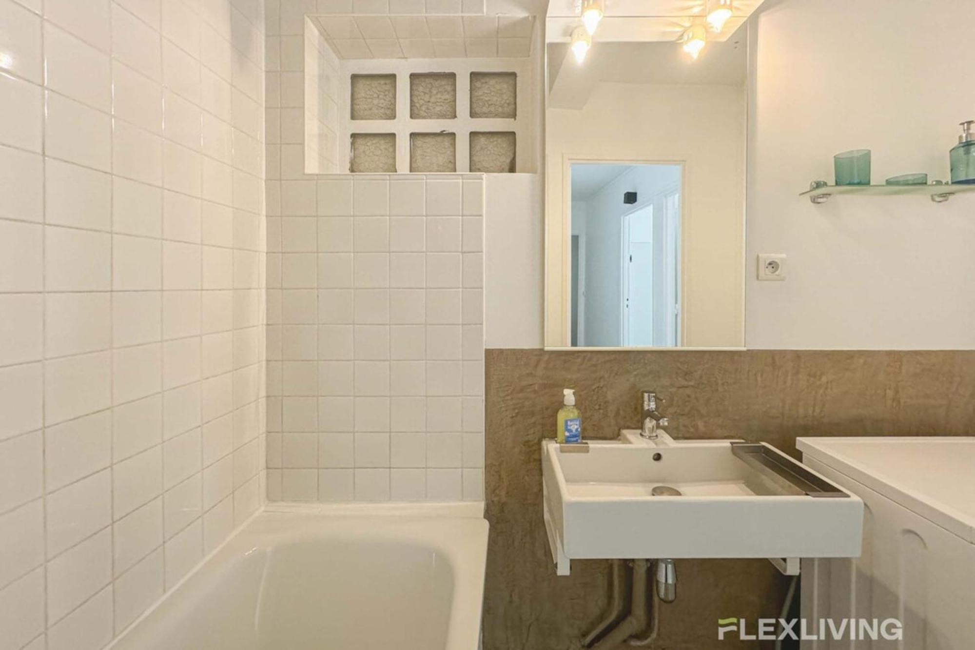 Flexliving - - Friant Ferienhaus
